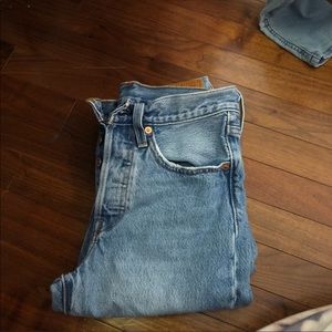 Levi’s Mom Jeans